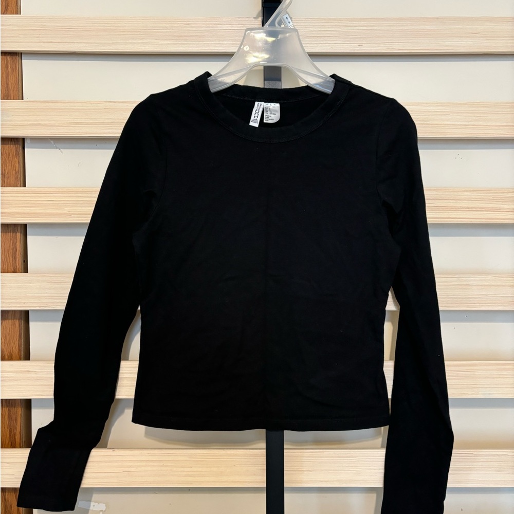H&M Divided Basics Black Long Sleeve Tee